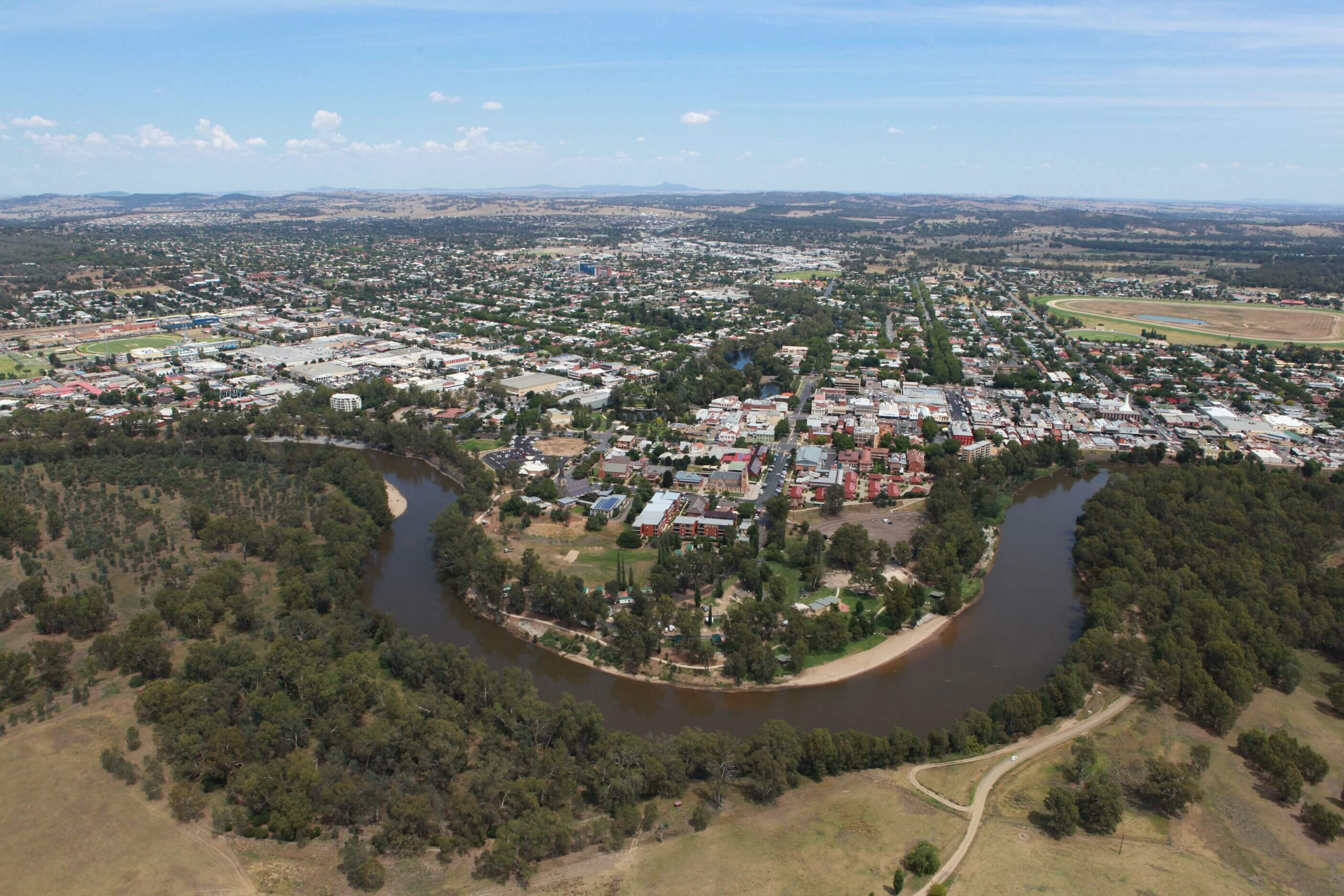 Things to see and do in Wagga KAPOOKA MARCH OUT GUIDE